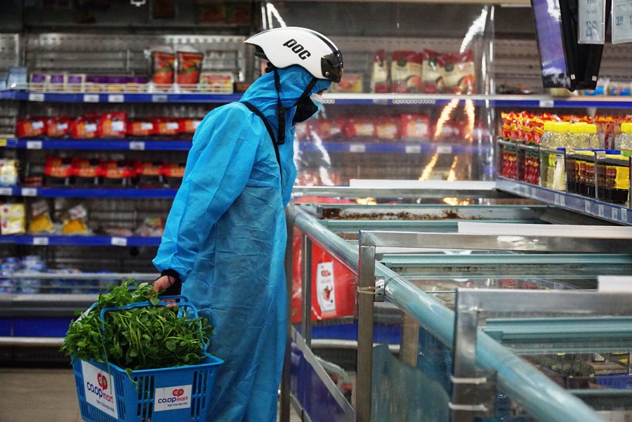 Đà Nẵng tăng shipper, nhân viên siêu thị để đảm bảo thực phẩm cho dân