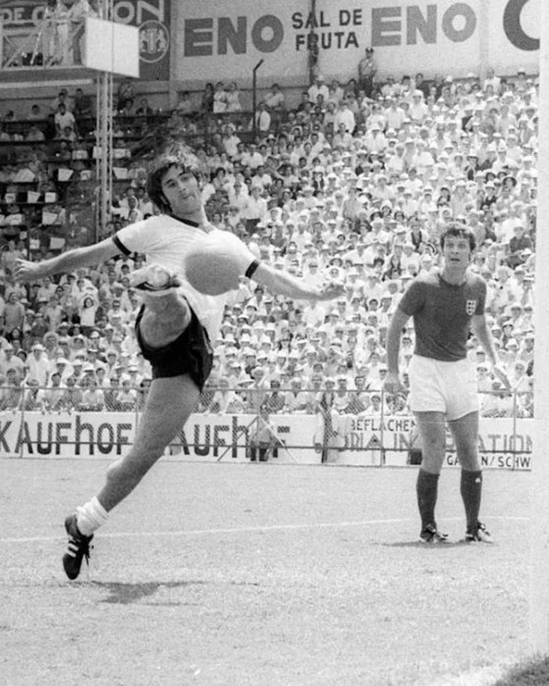10 Khoảnh Khắc Mang Tính Biểu Tượng Của Gerd Muller - Người Hùng Của Bayern Munich Và Tây Đức