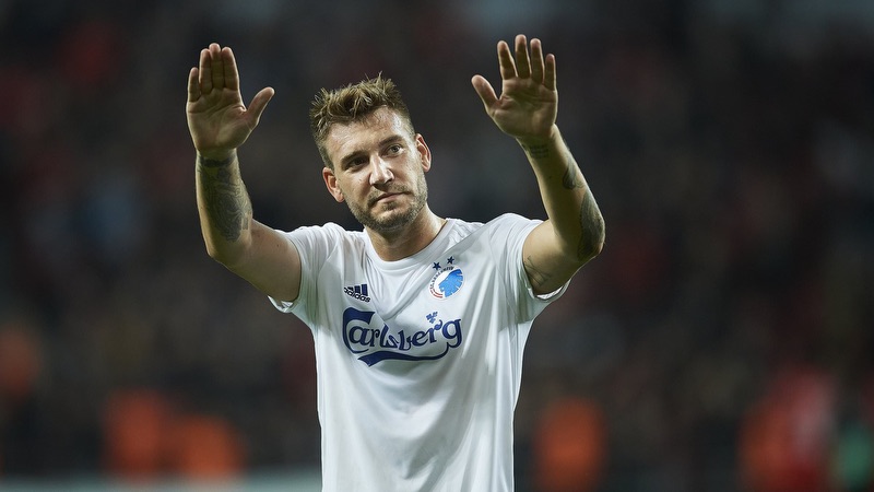 Nhưng cuối cùng, anh lại kết thúc như kẻ thất bại Cầu thủ Nicklas Bendtner - Vị chúa tể duy nhất của bóng đá